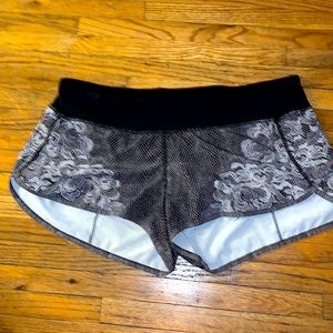 Lululemon Rare Florence Speed shorts size 10